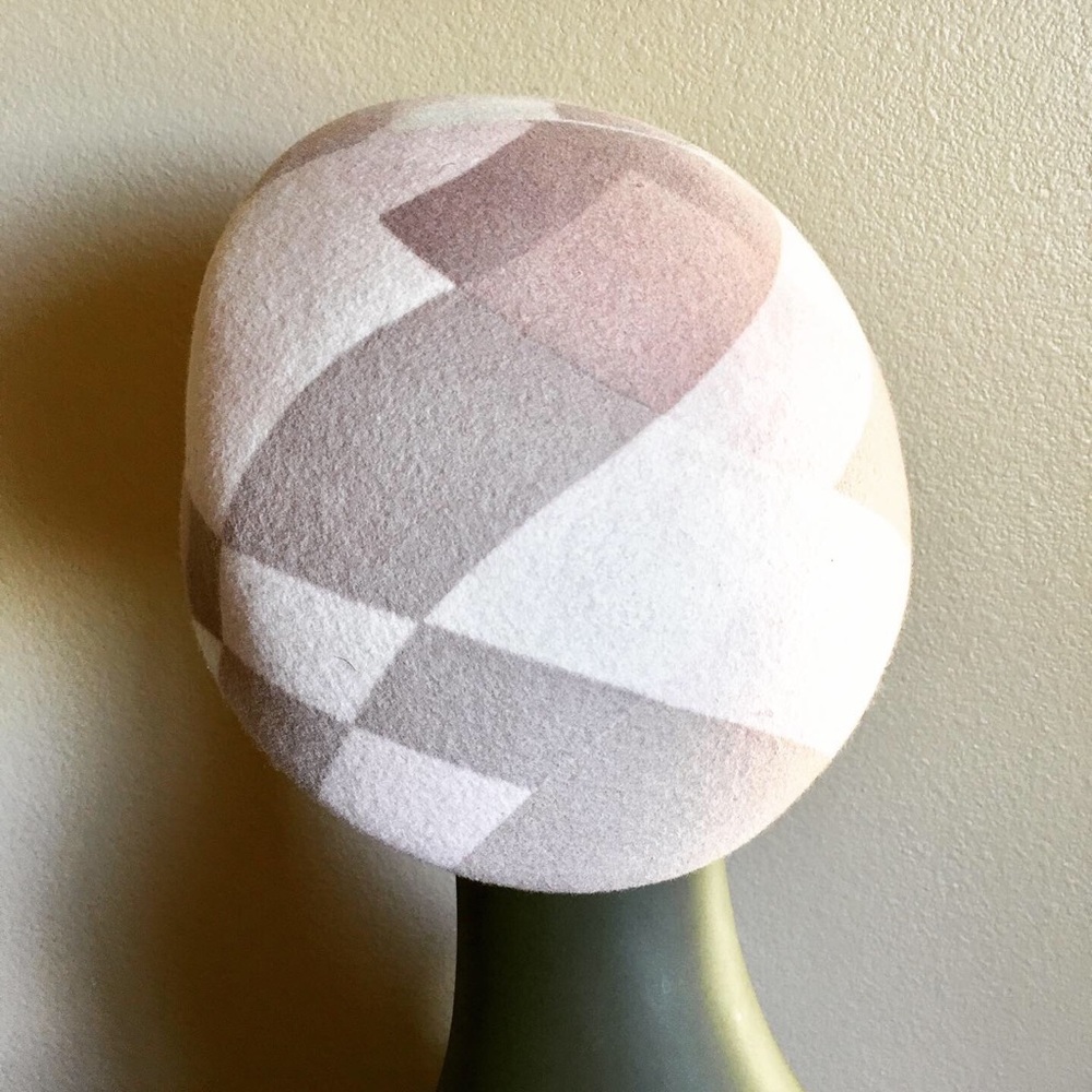 Modern cap - Picture 3 of 6